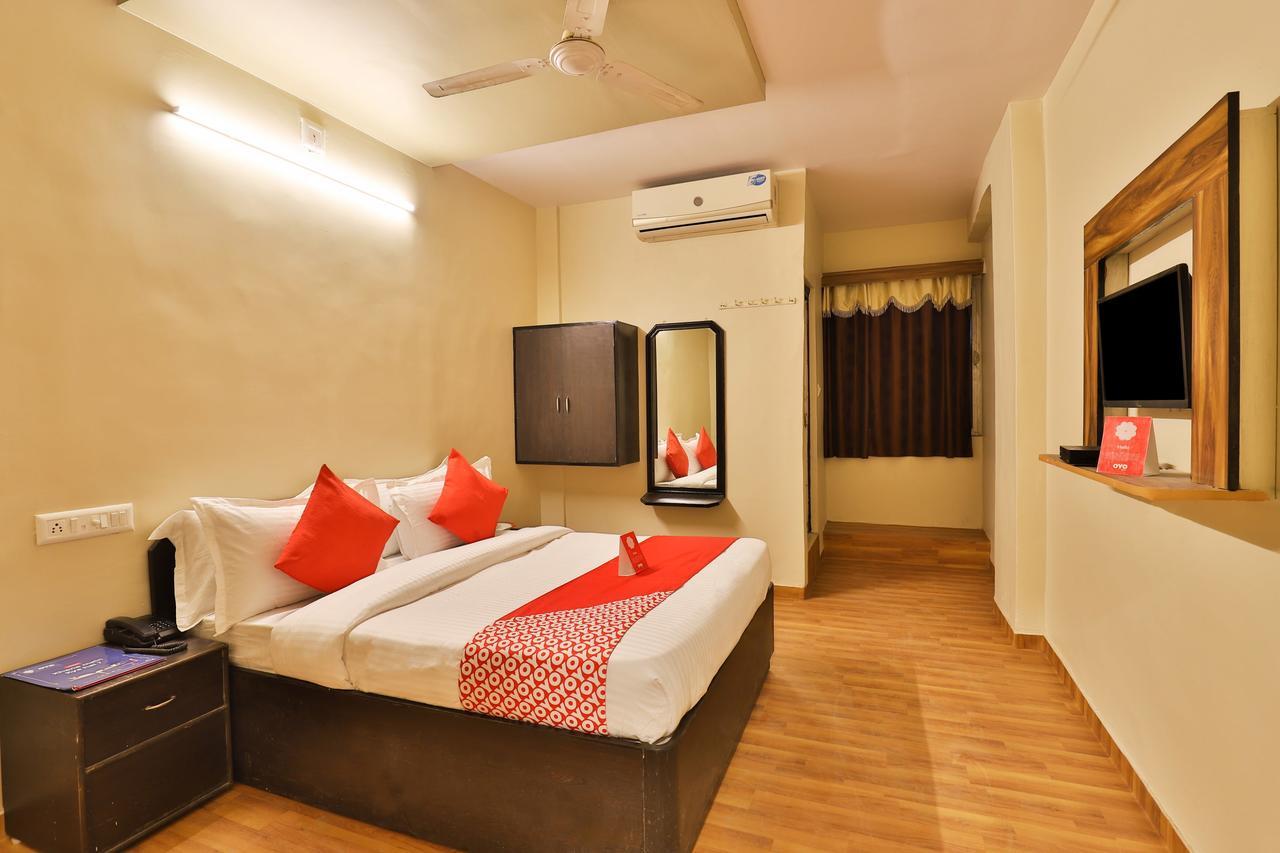Oyo 11427 Hotel Kalyan Ахмедабад Екстериор снимка